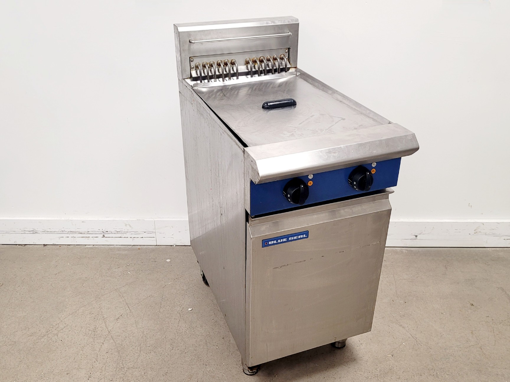 Image of Moffat E44 Twin Pan Electric Fryer