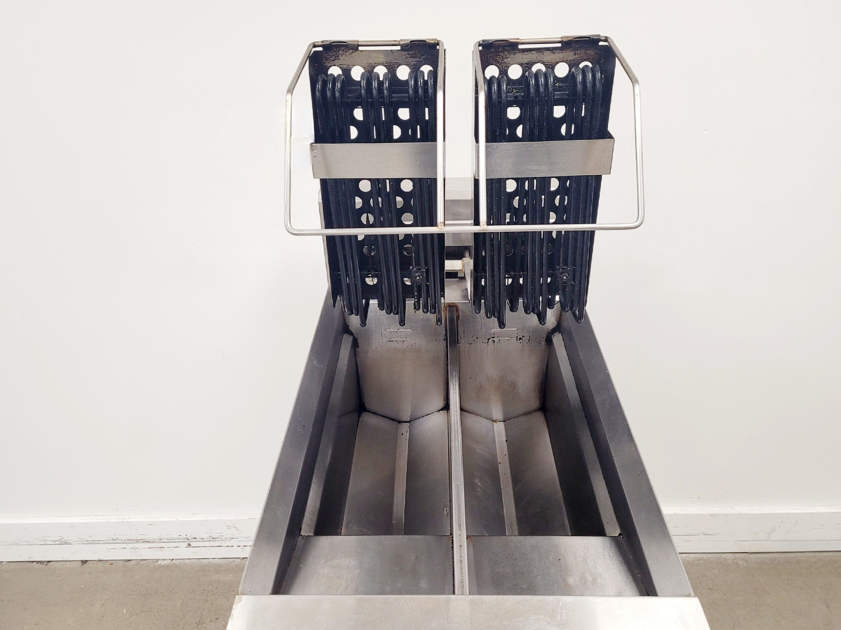 Image of Moffat E44 Twin Pan Electric Fryer