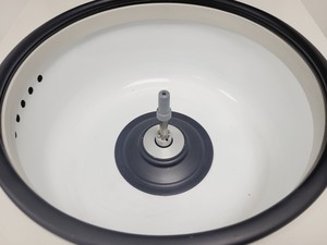 Thumbnail image of Beckman Coulter Spinchron DLX Benchtop Centrifuge