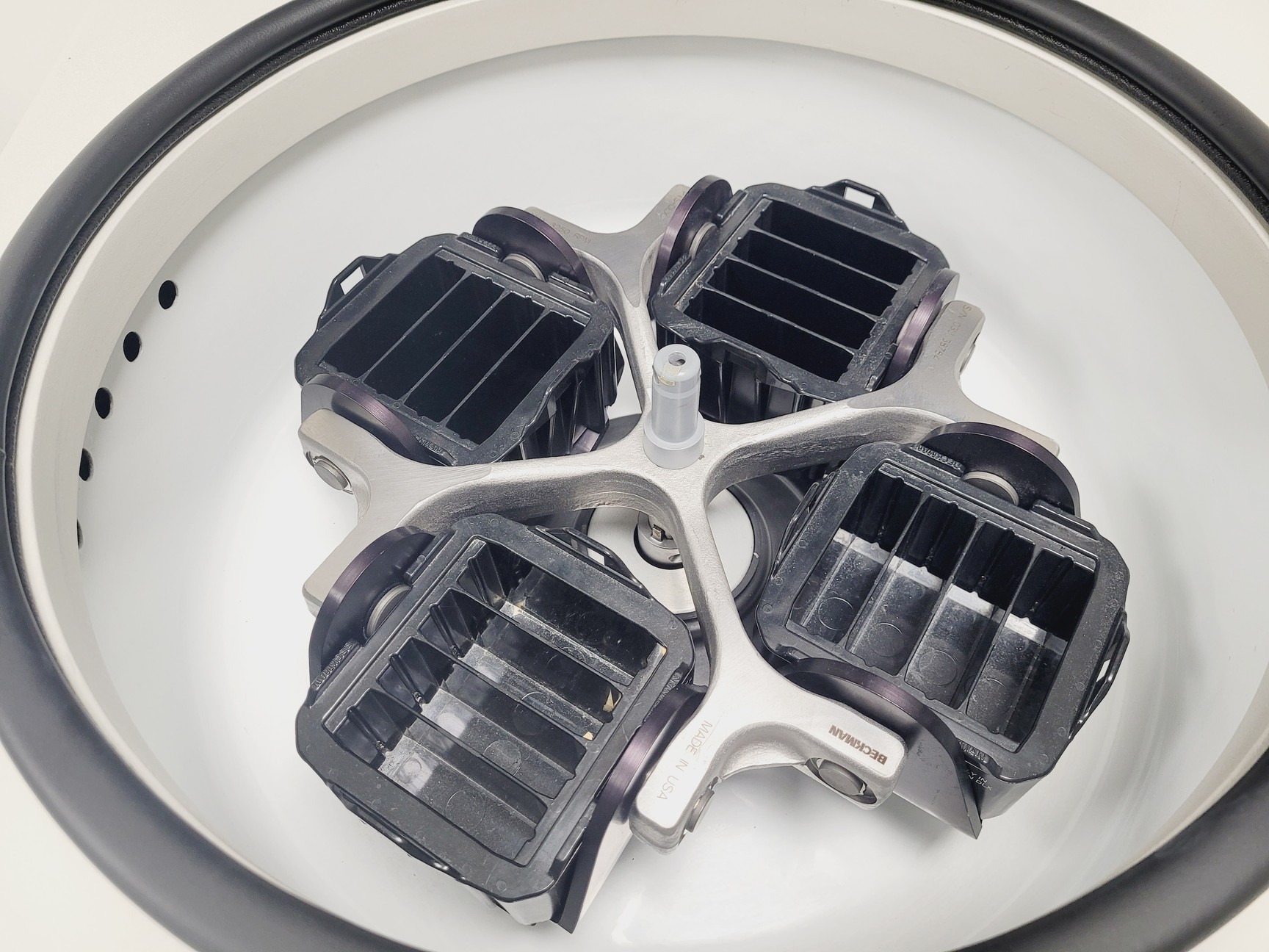 Image of Beckman Coulter Spinchron DLX Benchtop Centrifuge