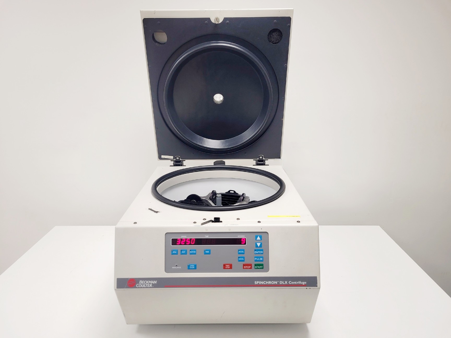 Image of Beckman Coulter Spinchron DLX Benchtop Centrifuge