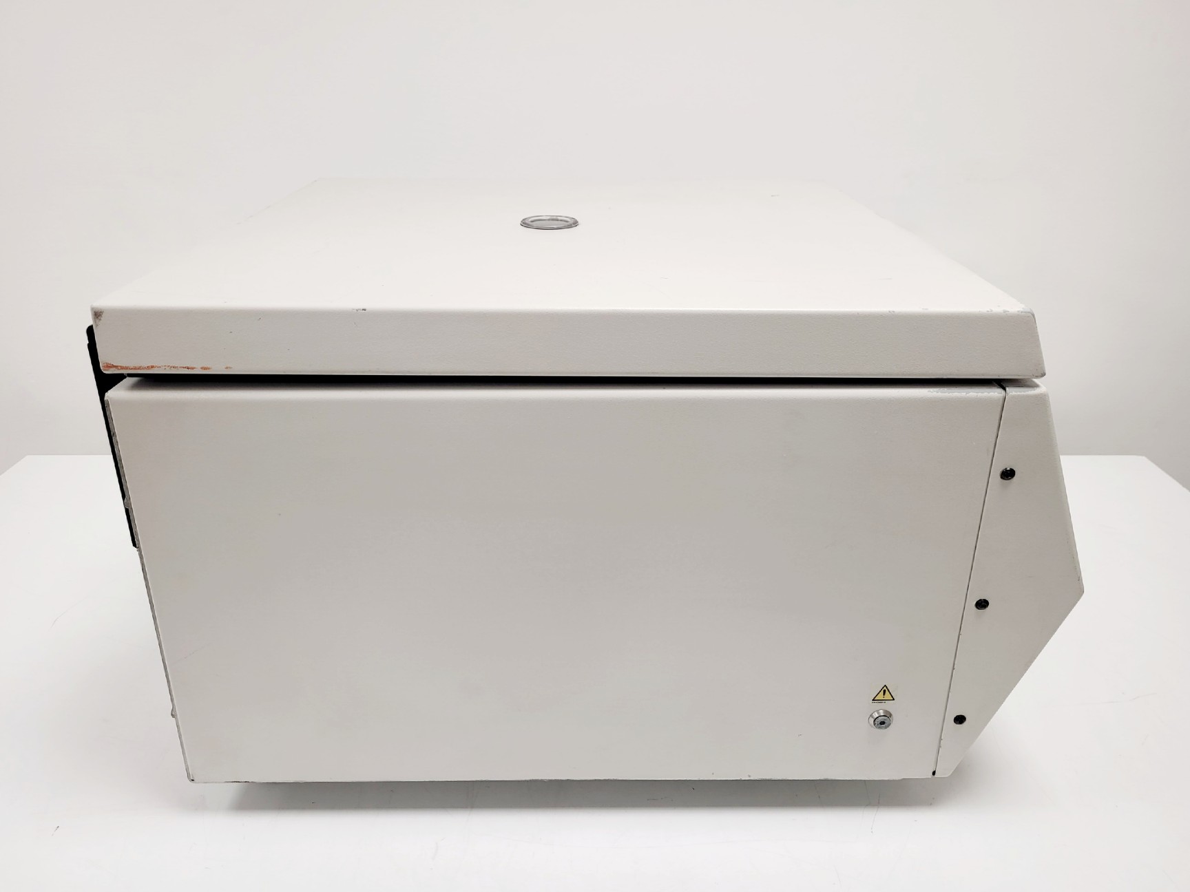 Image of Beckman Coulter Spinchron DLX Benchtop Centrifuge