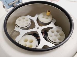 Thumbnail image of ThermoIEC Centra CL2 Centrifuge