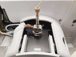 Thumbnail image of Agilent Technologies 6520 Accurate Mass-Q-ToF Mass Spectrometer w/ Vacuum Pump