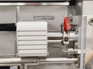 Thumbnail image of Agilent Technologies 6520 Accurate Mass-Q-ToF Mass Spectrometer w/ Vacuum Pump