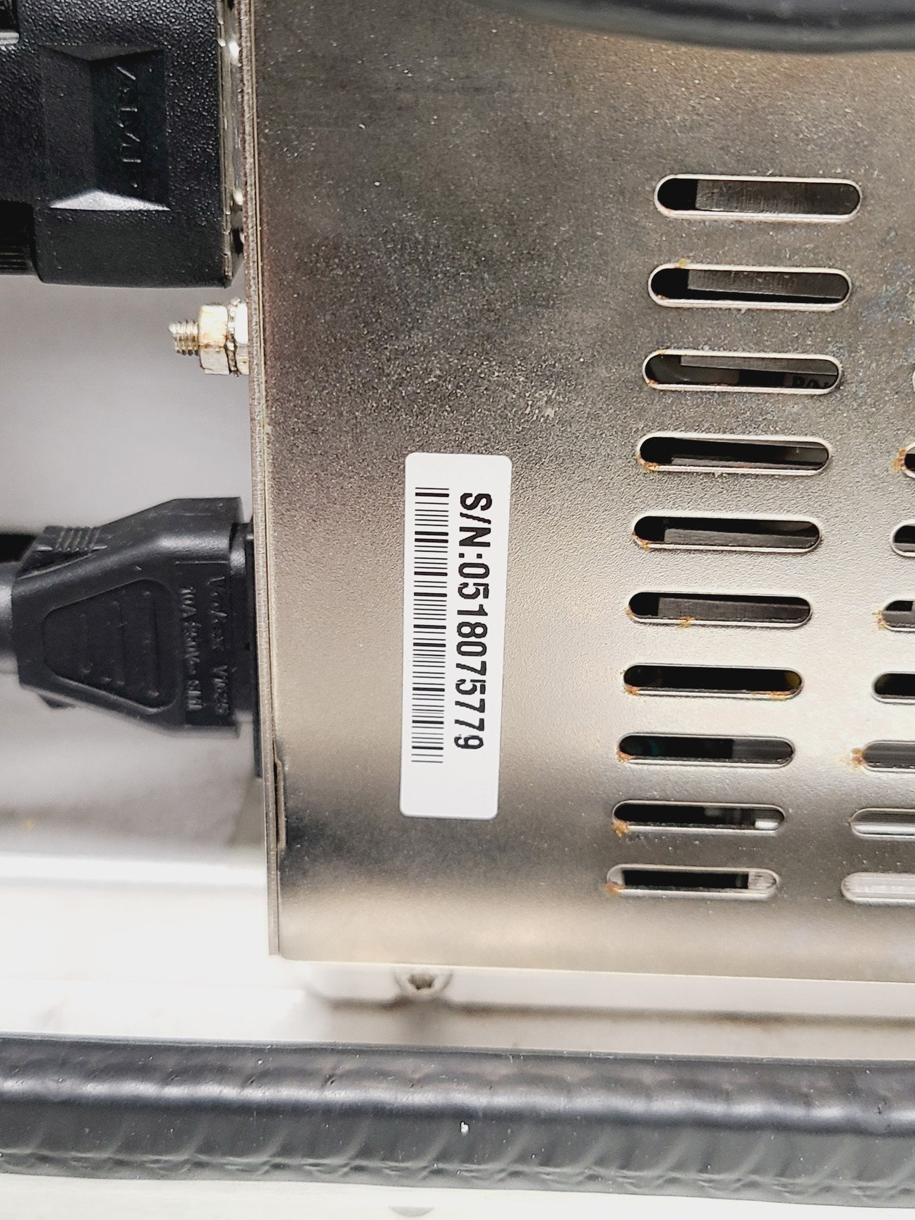 Image of Agilent Technologies 6520 Accurate Mass-Q-ToF Mass Spectrometer w/ Vacuum Pump