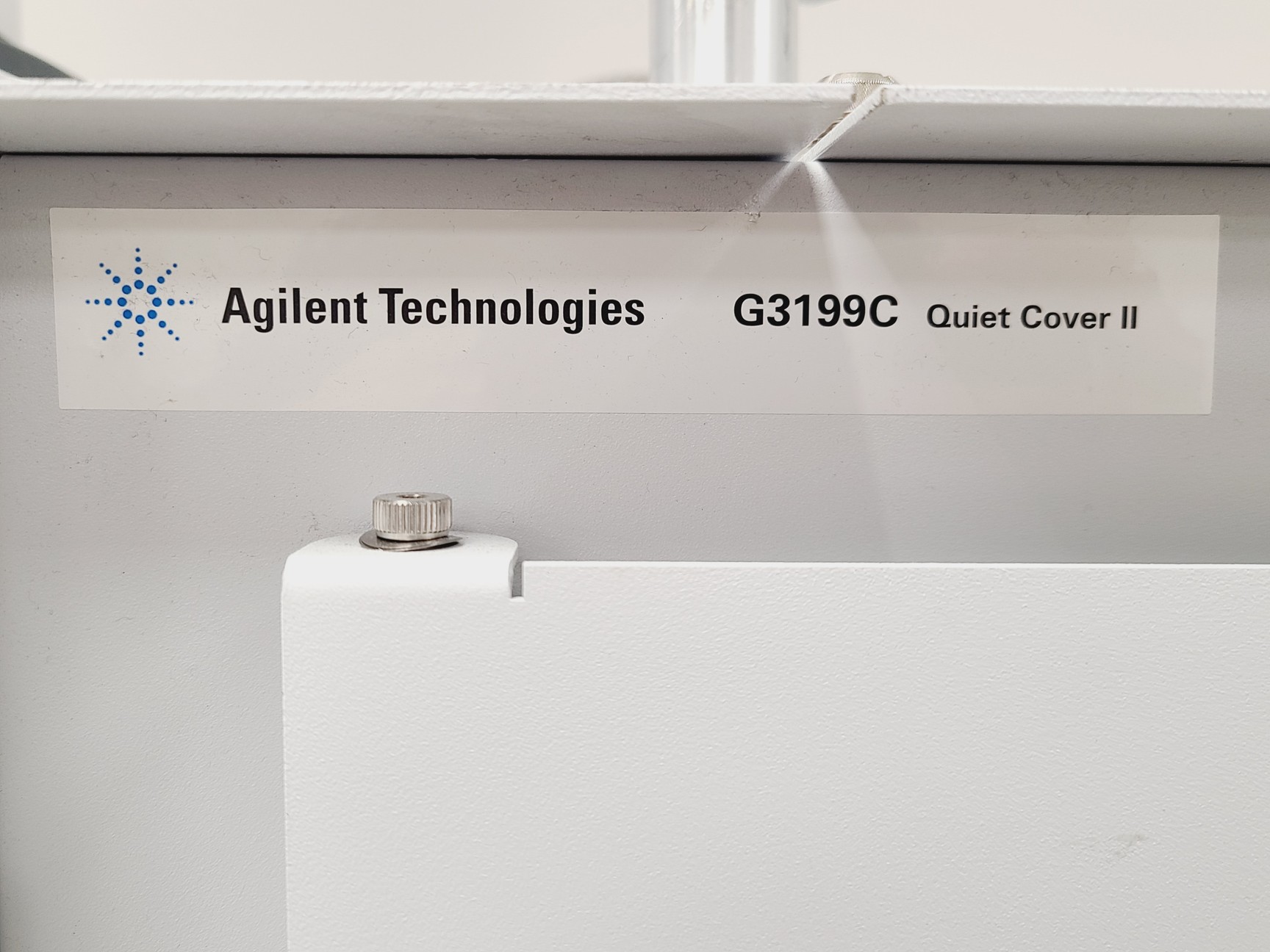 Image of Agilent Technologies 6520 Accurate Mass-Q-ToF Mass Spectrometer w/ Vacuum Pump