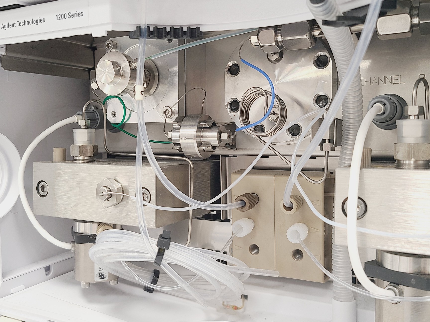 Image of Agilent 1200 Series System: G1379B, G1376A, G2226A, G4240A, G1377A and G4208A