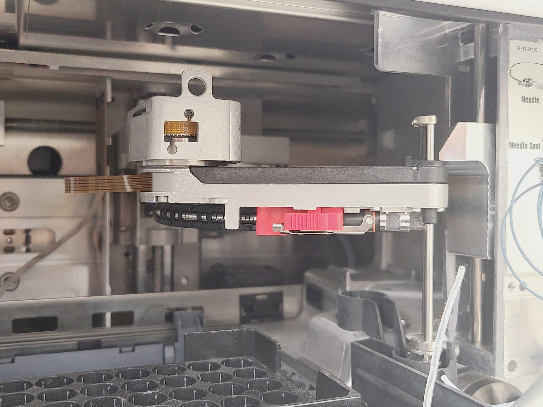 Image of Agilent 1200 Series System: G1379B, G1376A, G2226A, G4240A, G1377A and G4208A