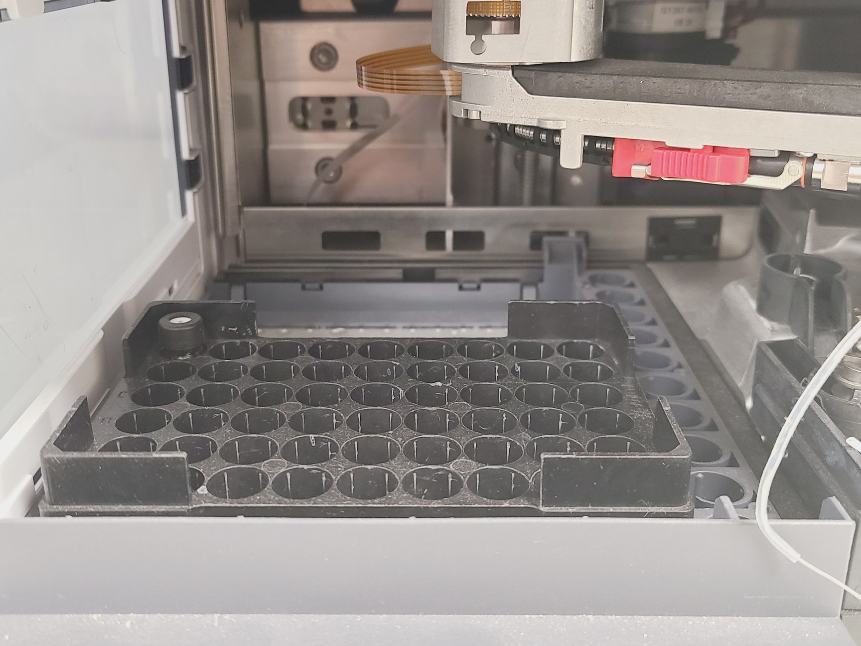 Image of Agilent 1200 Series System: G1379B, G1376A, G2226A, G4240A, G1377A and G4208A