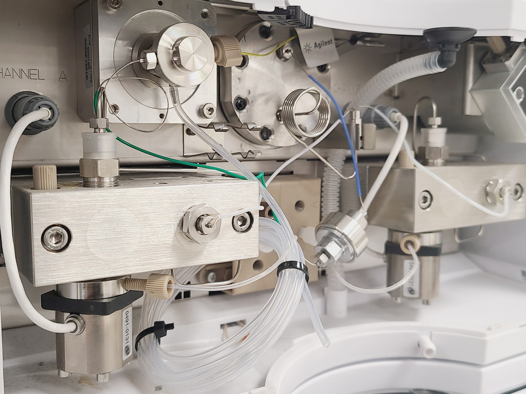 Image of Agilent 1200 Series System: G1379B, G1376A, G2226A, G4240A, G1377A and G4208A