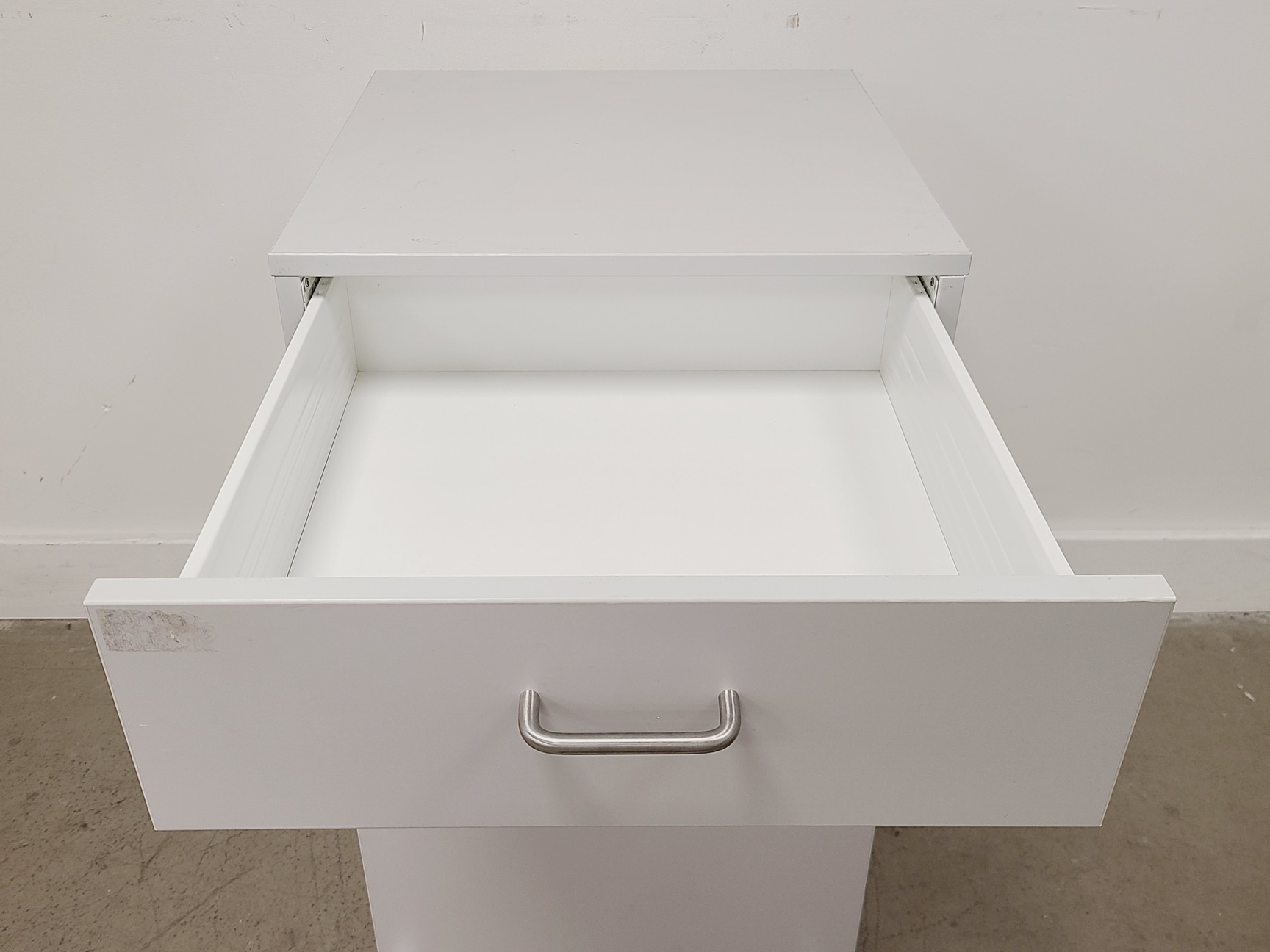 Image of Under-Bench Storage Unit 55x50x87cm