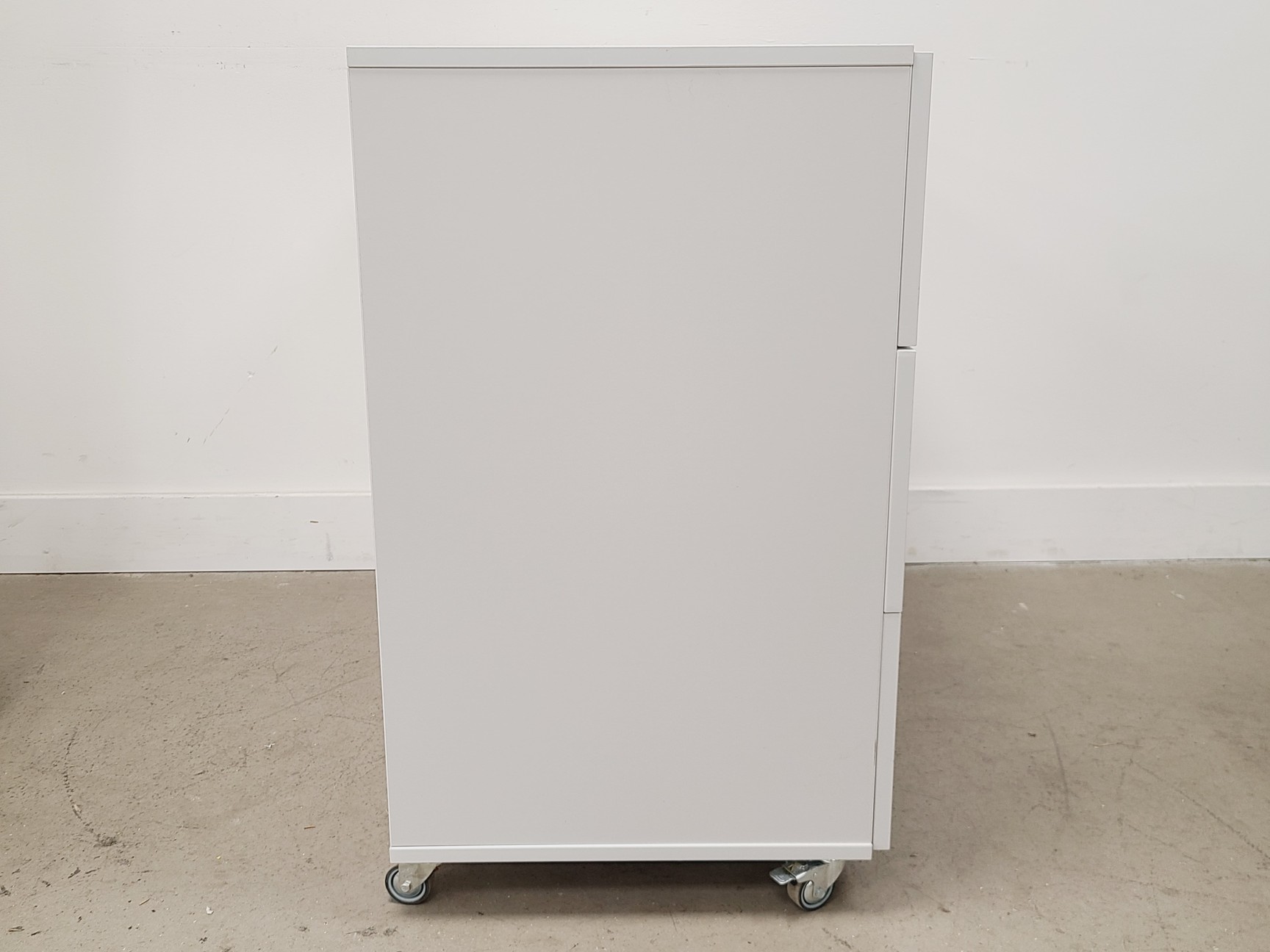 Image of Under-Bench Storage Unit 55x100x87cm