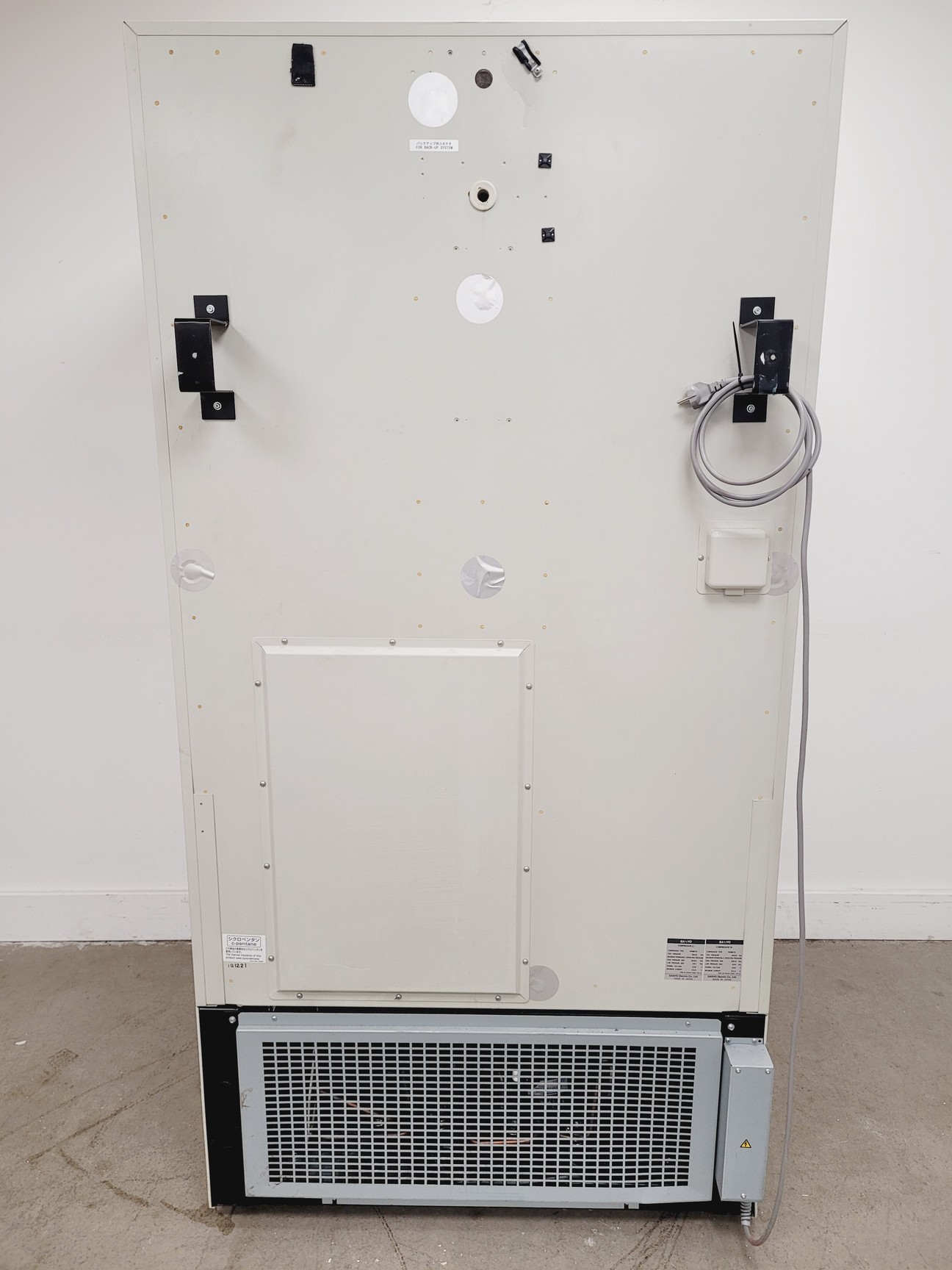 Image of Sanyo VIP Series MDF-U74V ULT -86 Ultra Low Temperature Freezer 2-Pin Lab