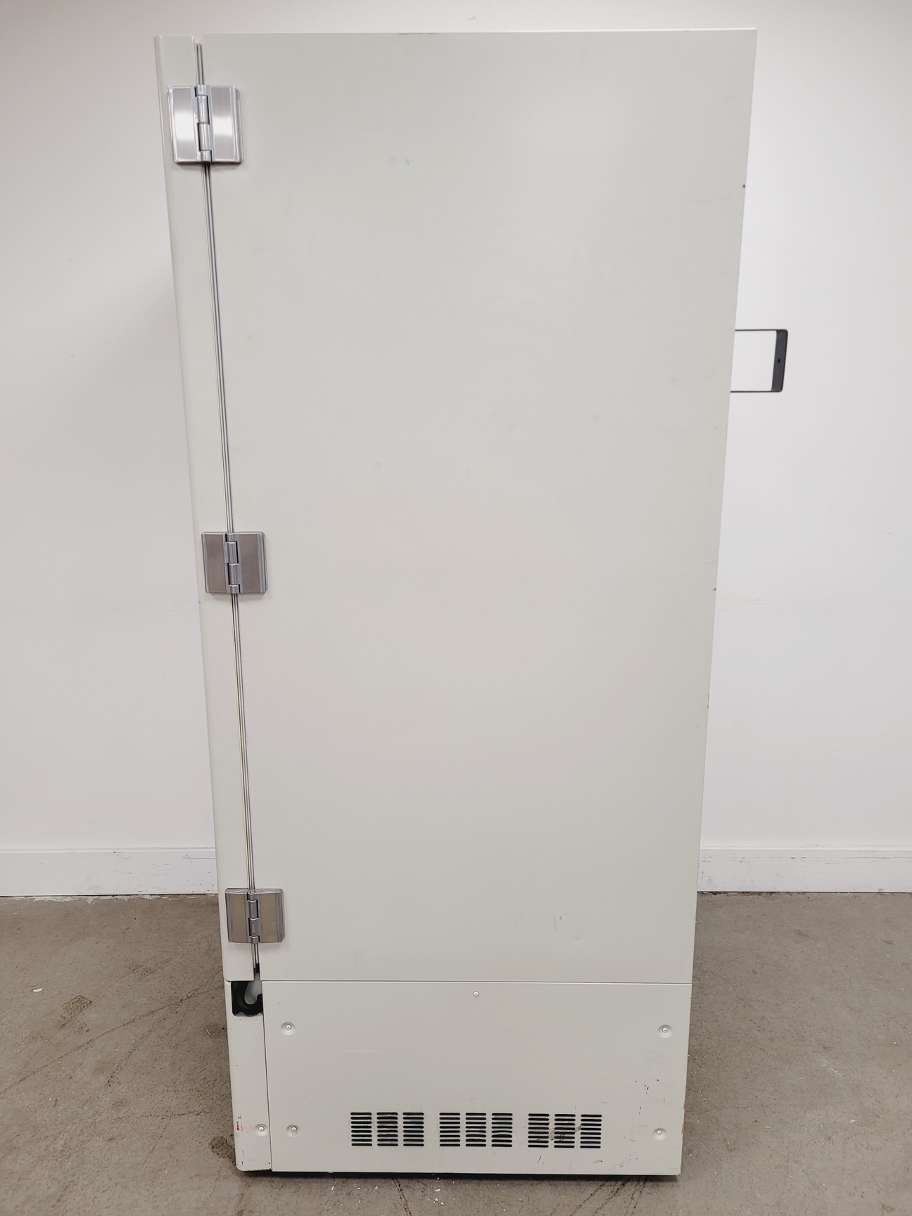 Image of Sanyo VIP Series MDF-U74V ULT -86 Ultra Low Temperature Freezer 2-Pin Lab