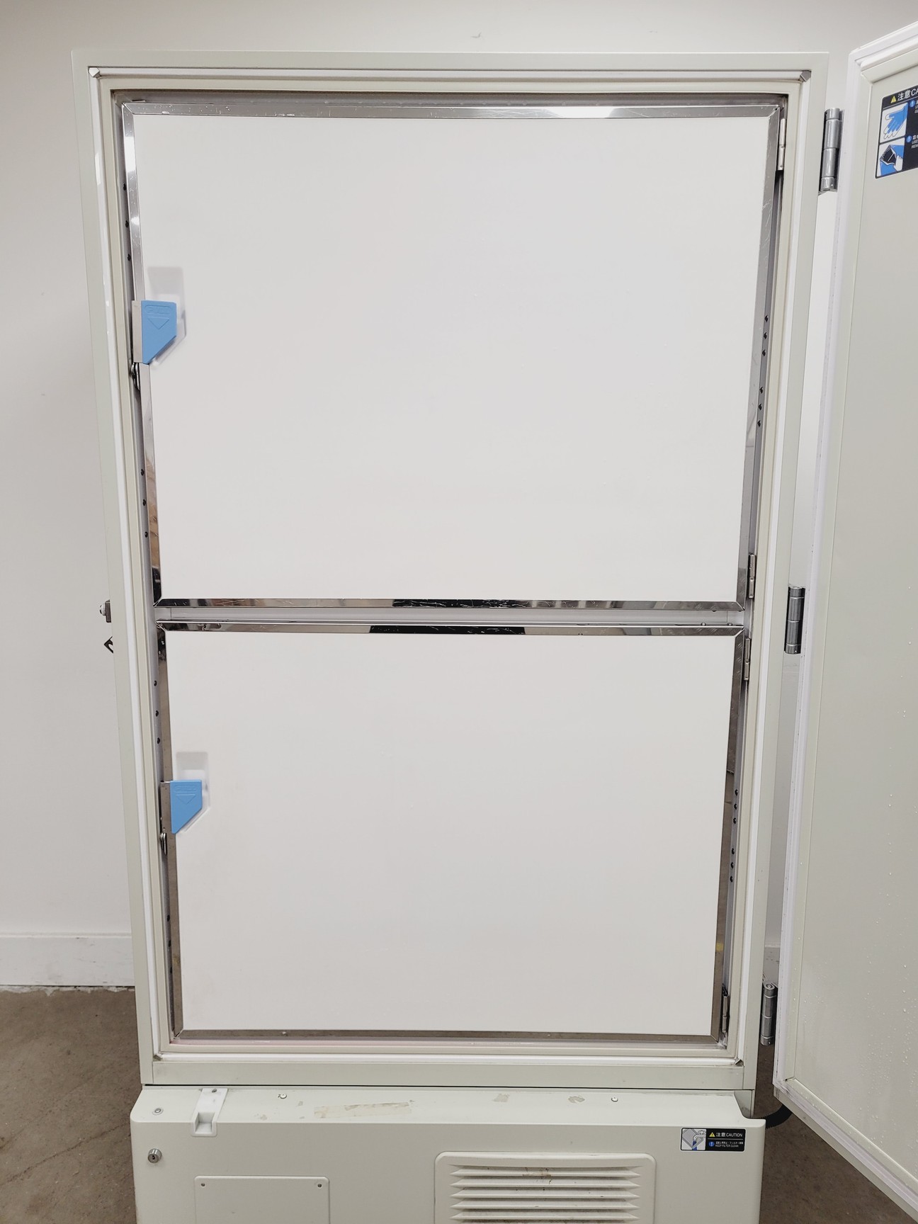 Image of Sanyo VIP Series MDF-U74V ULT -86 Ultra Low Temperature Freezer 2-Pin Lab