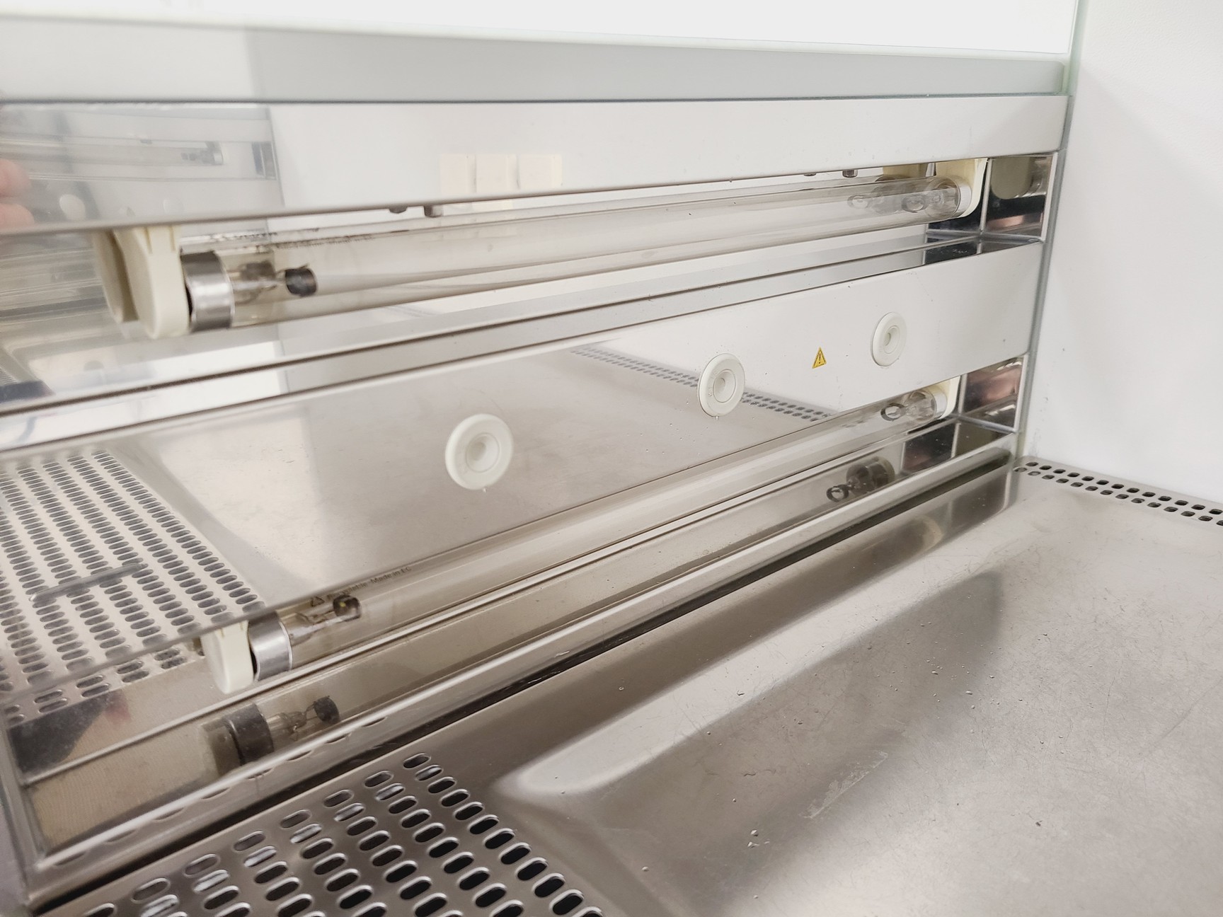 Image of Kendro HERA Safe HS 12 Recirculating Class II Biological Safety Cabinet w/ Stand