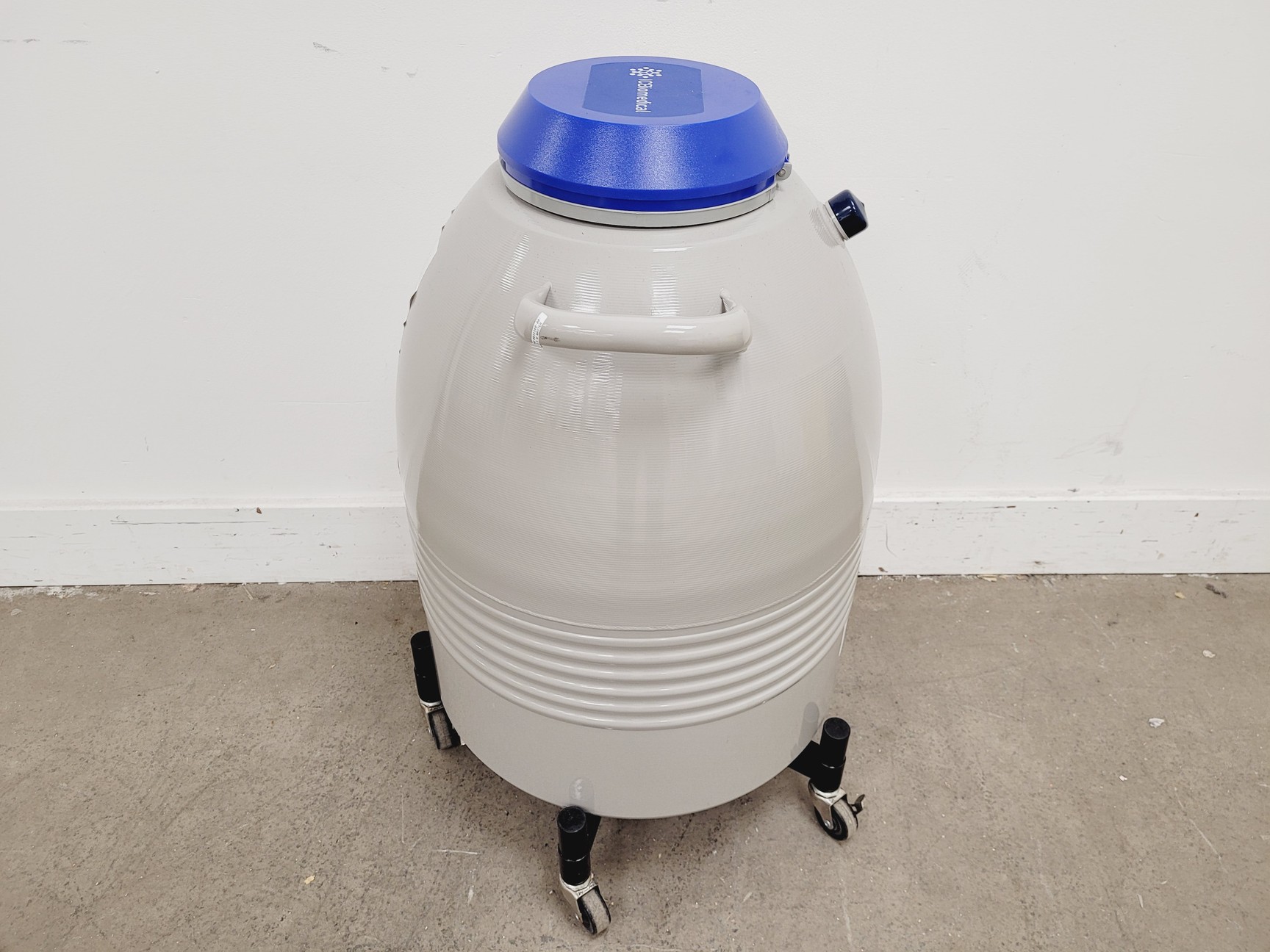 Image of ICBiomedial 35 HC Liquid Nitrogen Dewar 46x50x66 cm