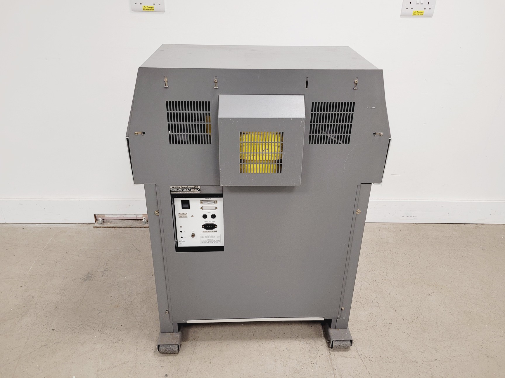 Image of LKB Wallac 1282 Compugamma CS Universal Gamma Counter