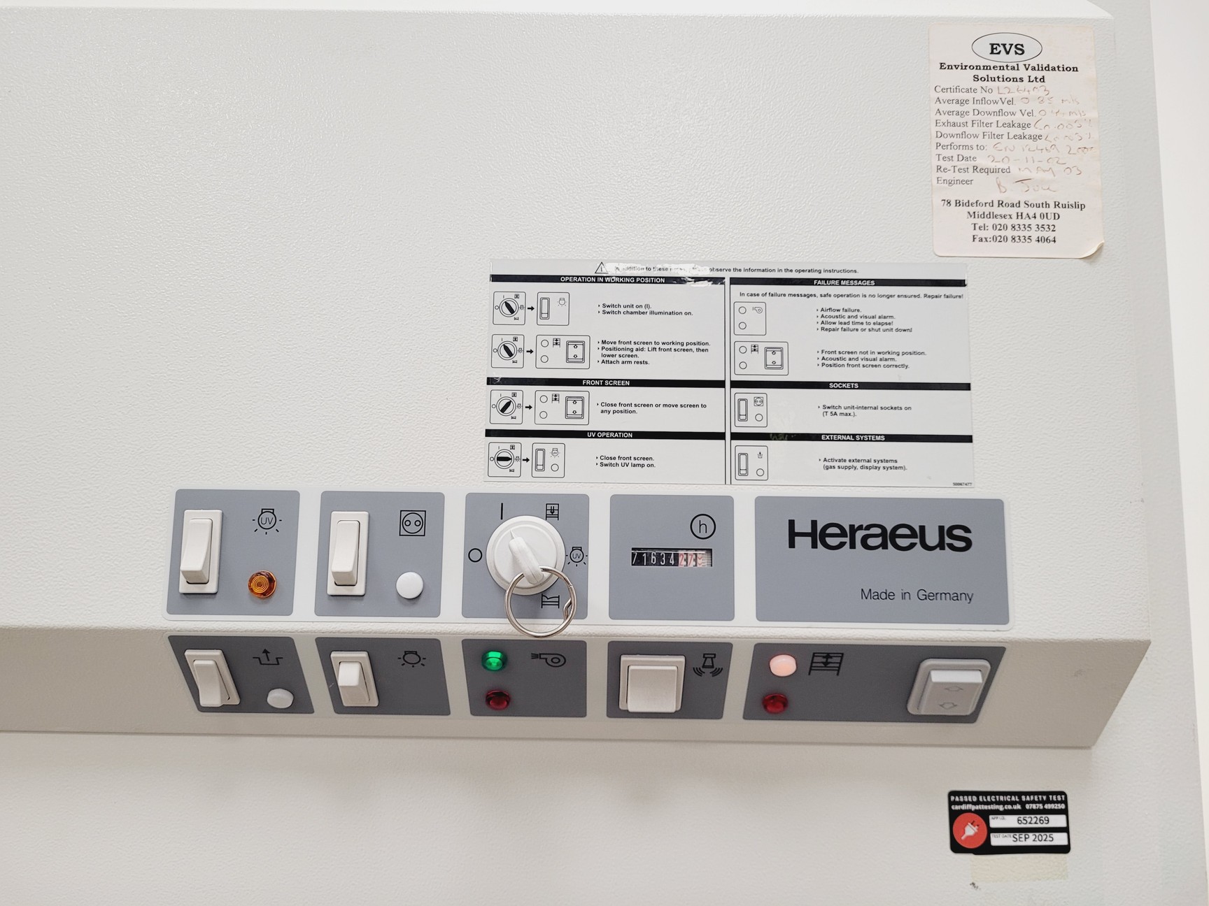 Image of Kendro Heraeus HeraSafe HS 12 Class 2 Biological Safety Cabinet
