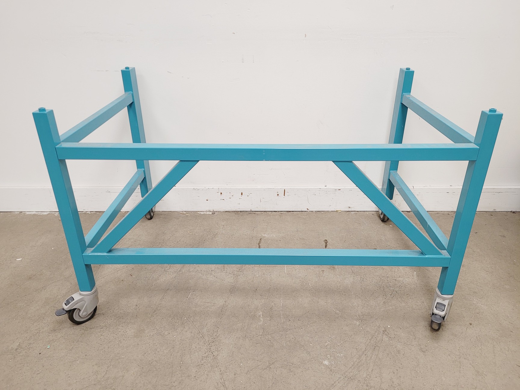 Image of Kendro Heraeus HeraSafe HS 12 Class 2 Biological Safety Cabinet