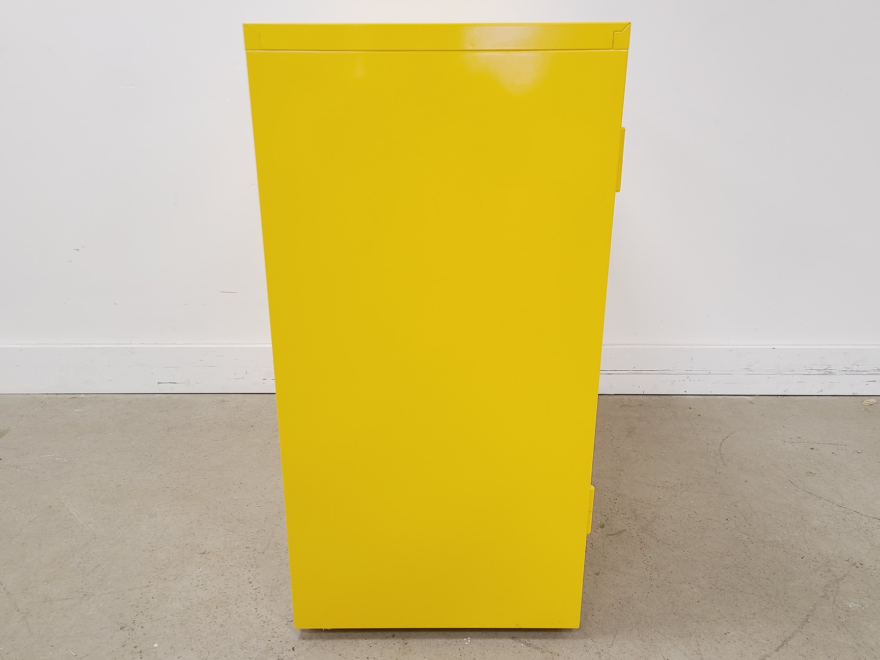 Image of Manutan Flammable COSHH Storage Cabinet 92 x 50 x 90cm