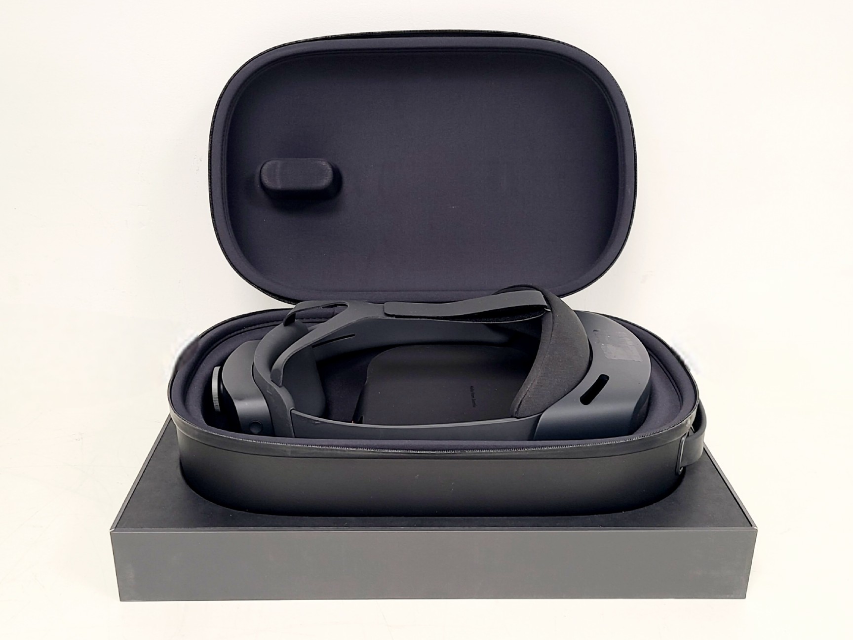 Image of Microsoft Hololens 2 Mixed Virtual Reality Headset VR