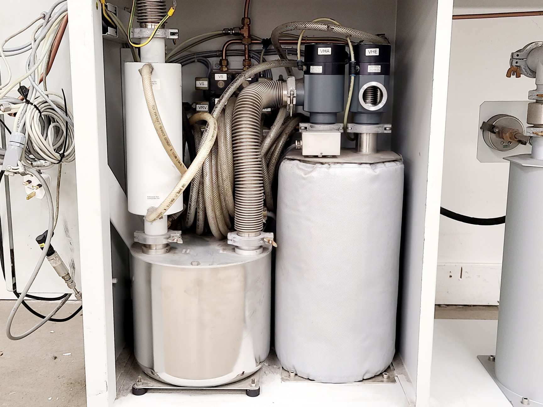 Image of MBraun LabMaster 130 Glove Box Lx95 Wx255 Hx192 Spares/Repair Lab