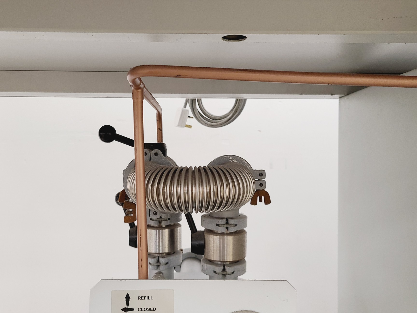 Image of MBraun LabMaster 130 Glove Box Lx95 Wx255 Hx192 Spares/Repair Lab