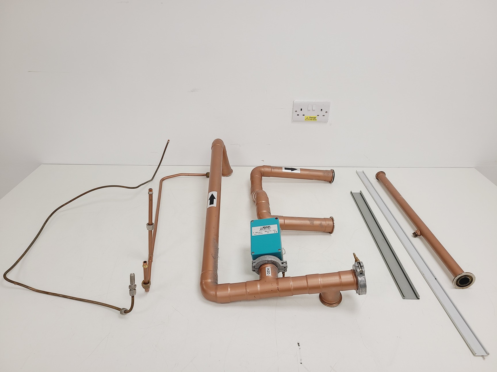 Image of MBraun LabMaster 130 Glove Box Lx95 Wx255 Hx192 Spares/Repair Lab