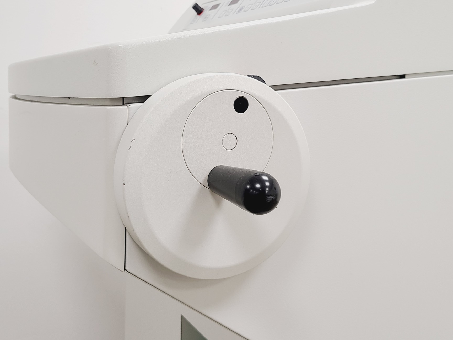 Image of Leica CM 1950 Microtome Cryostat Lab