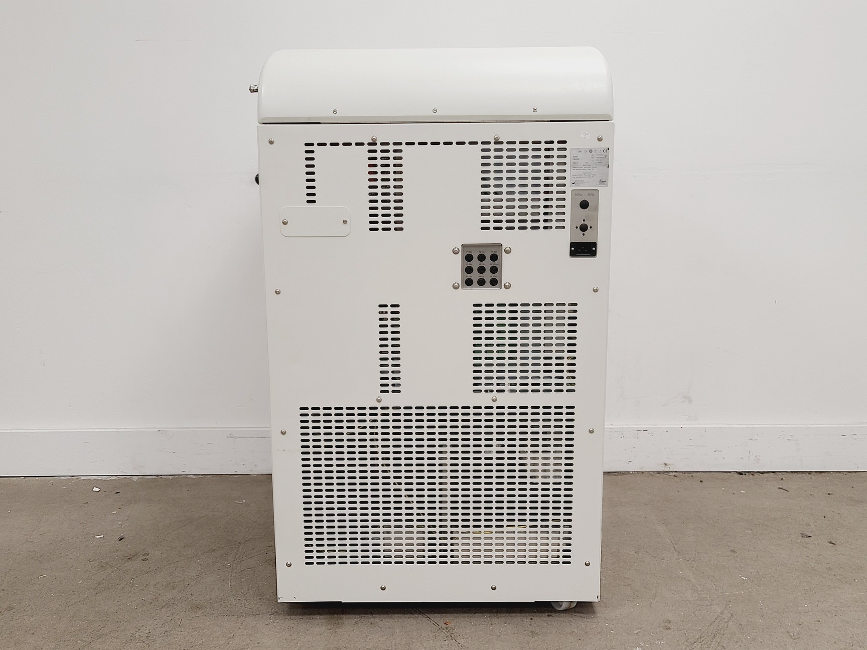 Image of Leica CM 1950 Microtome Cryostat Lab