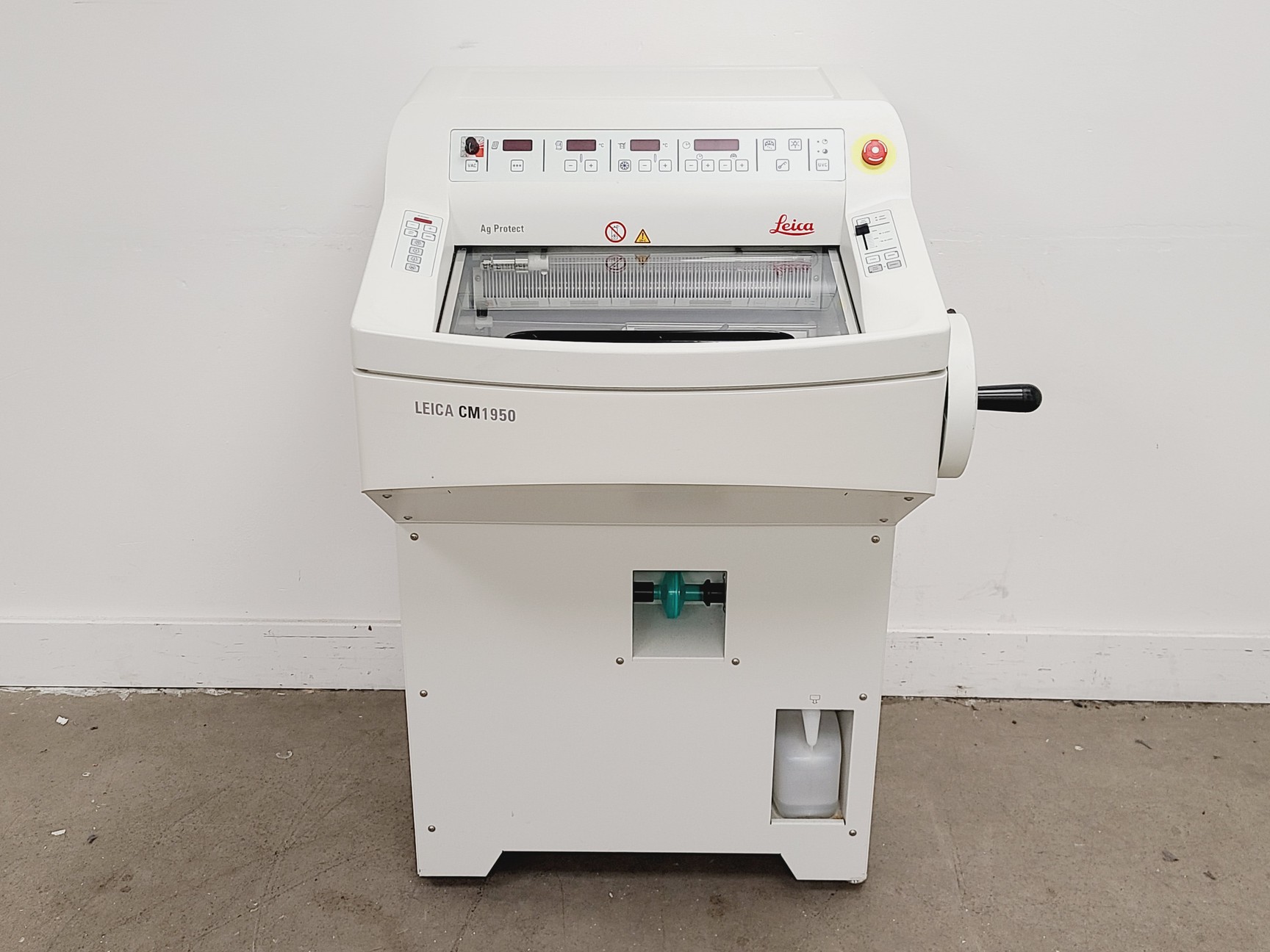 Image of Leica CM 1950 Microtome Cryostat Lab