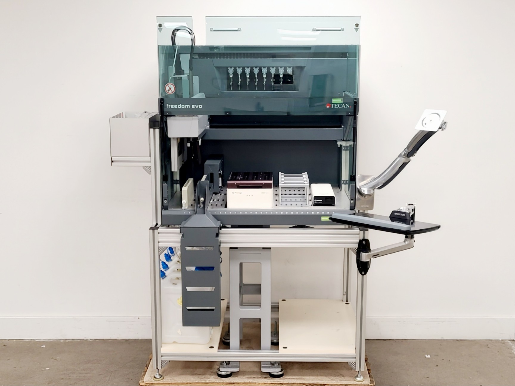 Image of TECAN Customised Freedom Evo-2 HSM2 Liquid Handling Robot SPAN-8