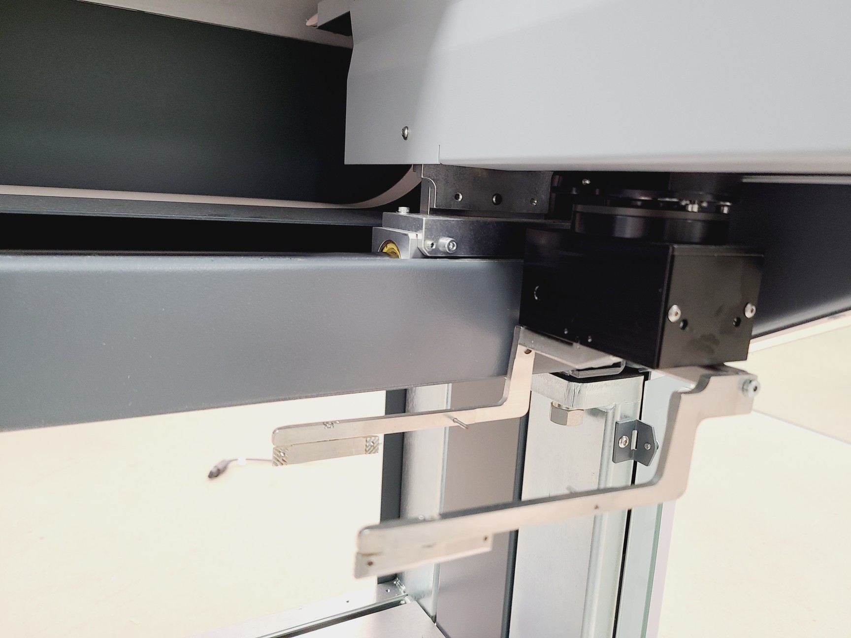 Image of Tecan Freedom EVO-2 200 w/ Infinite 200, Chameleon XT, SPAN-8 Lab