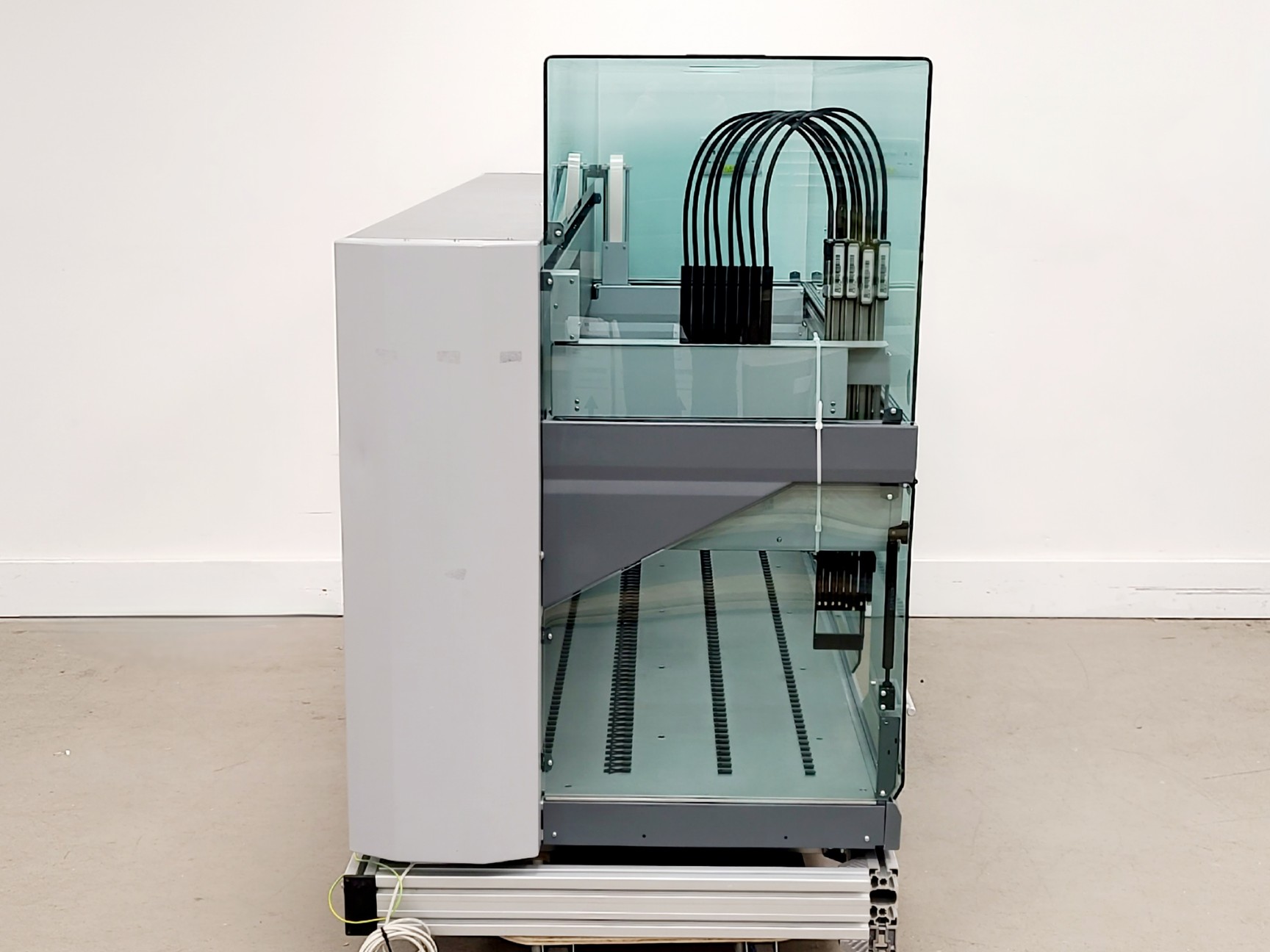 Image of Tecan Freedom EVO-2 200 w/ Infinite 200, Chameleon XT, SPAN-8 Lab