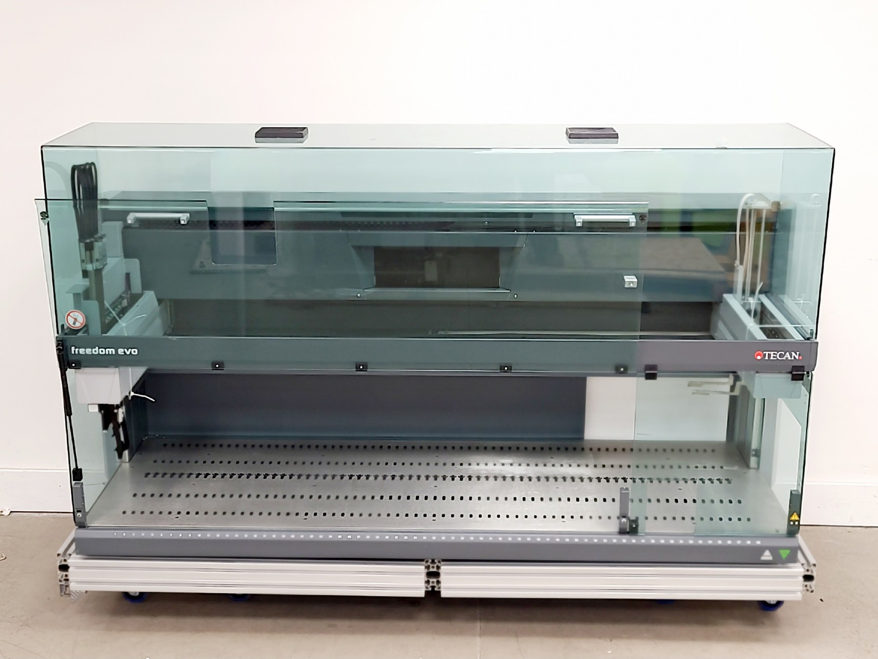 Image of Tecan Freedom EVO-2 200 w/ Infinite 200, Chameleon XT, SPAN-8 Lab