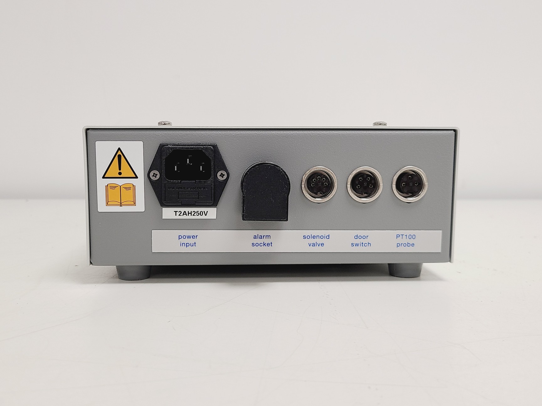 Image of Eppendorf CryoCube F570n with Premium Version CO2 Backup Lab