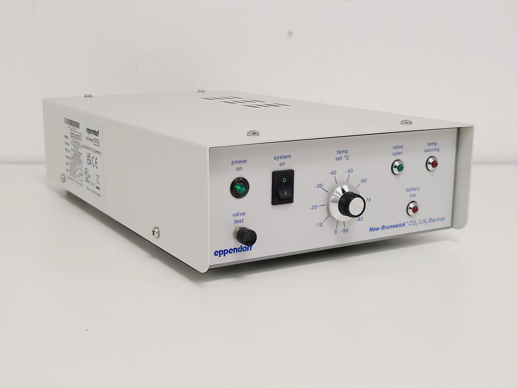 Image of Eppendorf CryoCube F570h with Premium Version CO2 Backup Lab