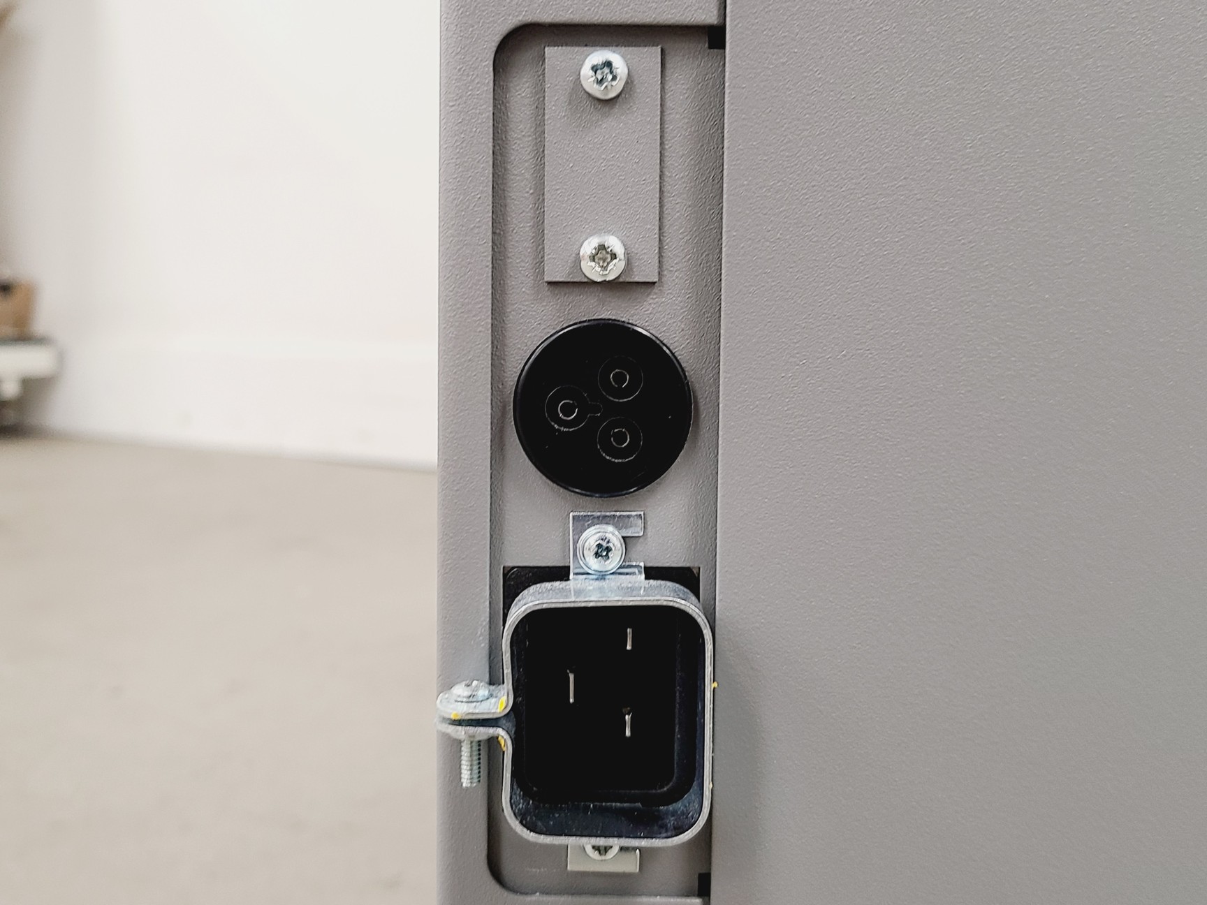 Image of Eppendorf CryoCube F570h with Premium Version CO2 Backup Lab