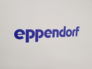 Thumbnail image of Eppendorf CryoCube F570h with Premium Version CO2 Backup Lab