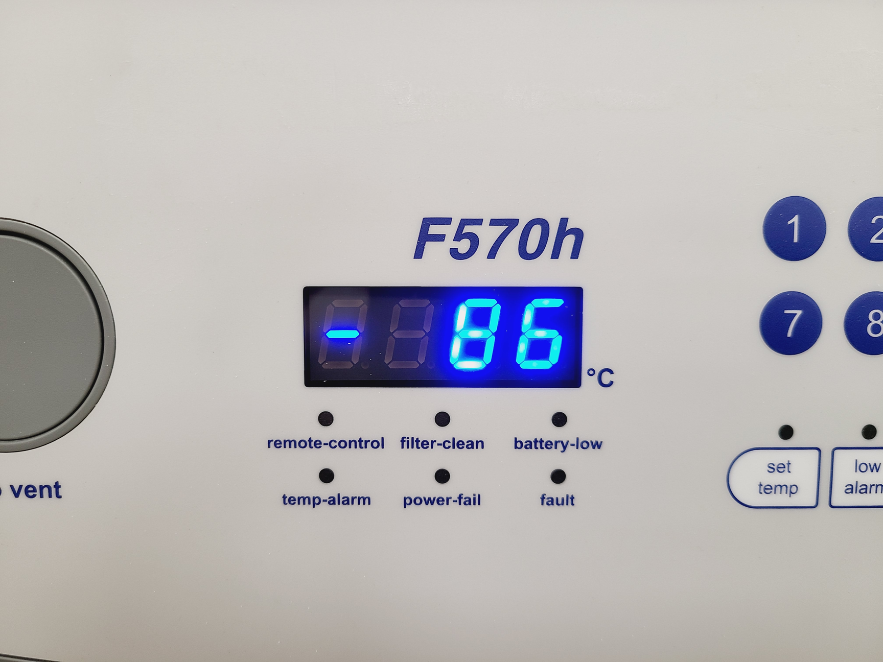 Image of Eppendorf CryoCube F570h with Premium Version CO2 Backup Lab