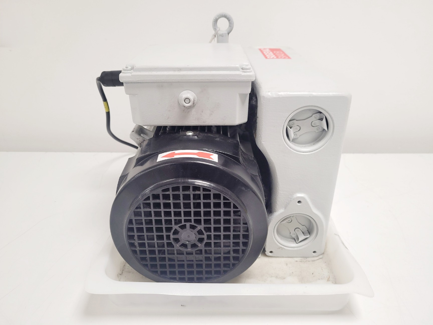 Image of Leybold SOGEVAC SV40 BI Single Stage Oil Sealed Rotary Vane Vacuum Pump