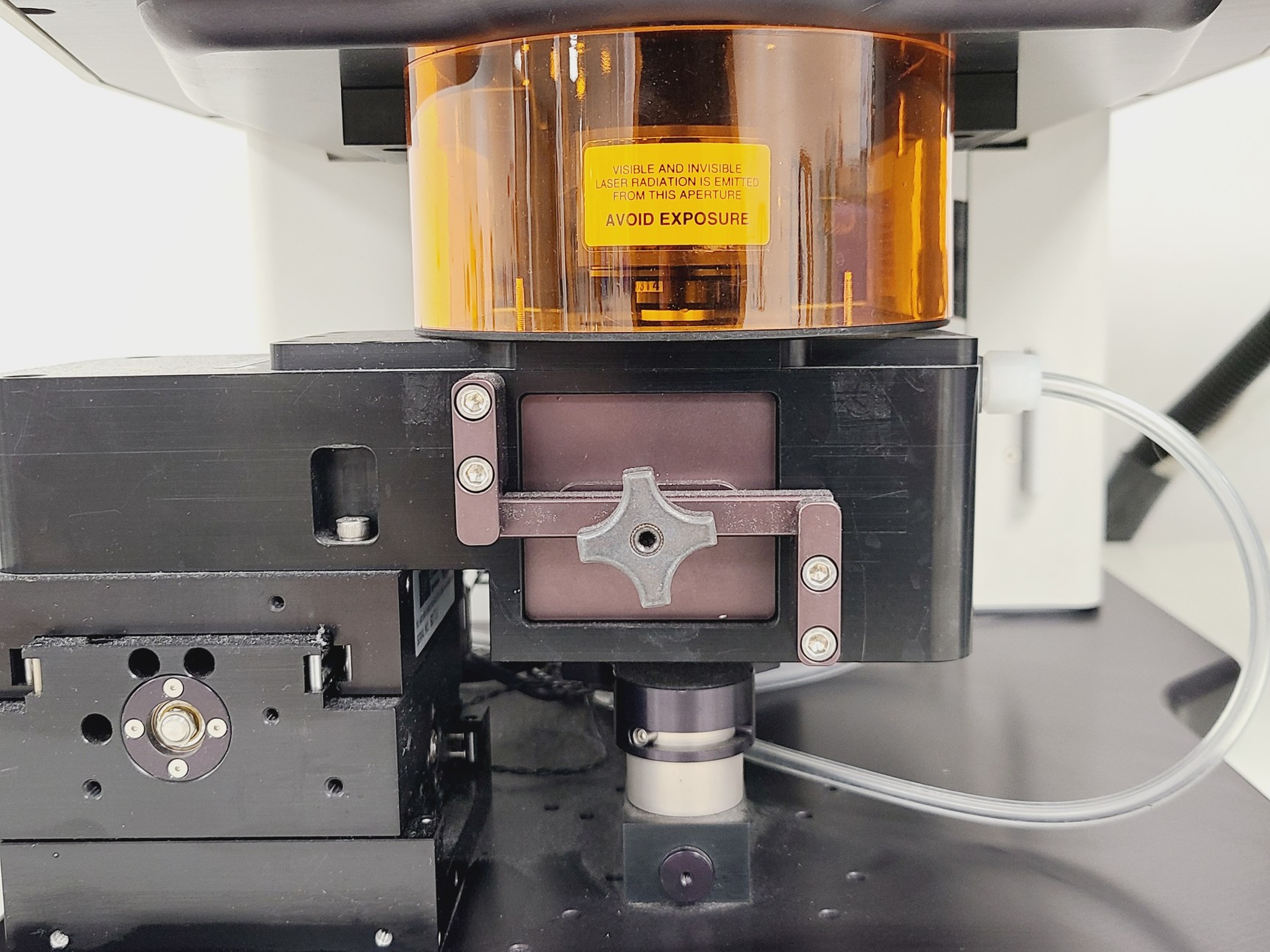 Image of New Wave Research Model UP-213 with Tempest 20Hz Laser Ablation System Lab