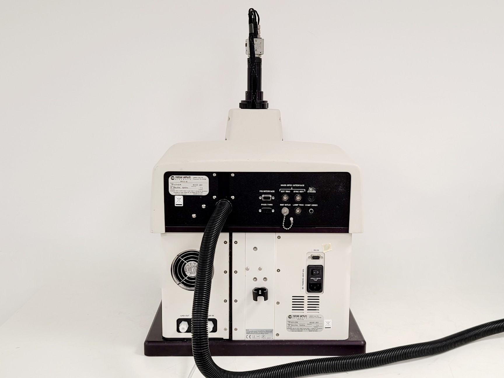 Image of New Wave Research Model UP-213 with Tempest 20Hz Laser Ablation System Lab