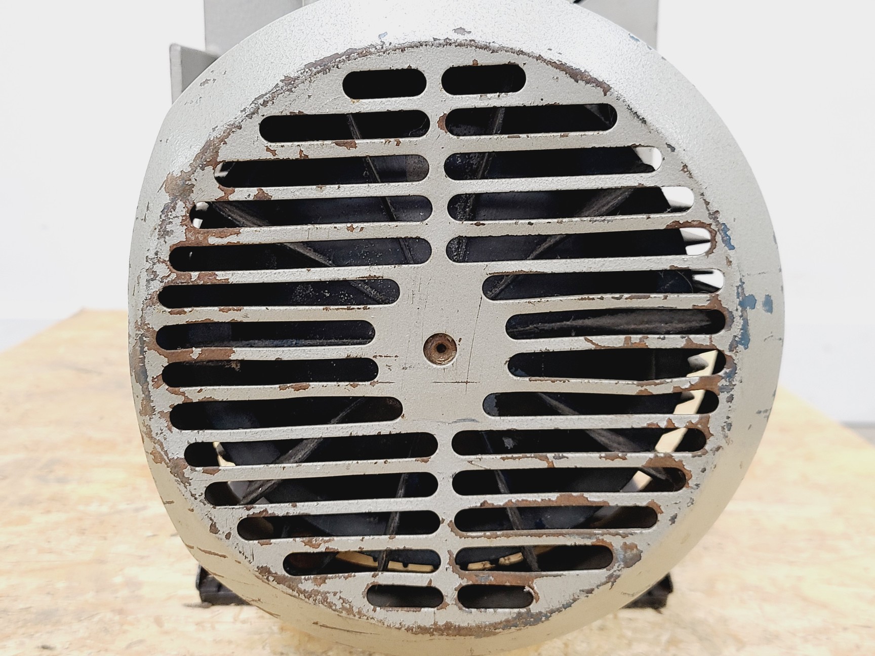 Image of Edwards 80 Two Stage Rotary Vane Pump