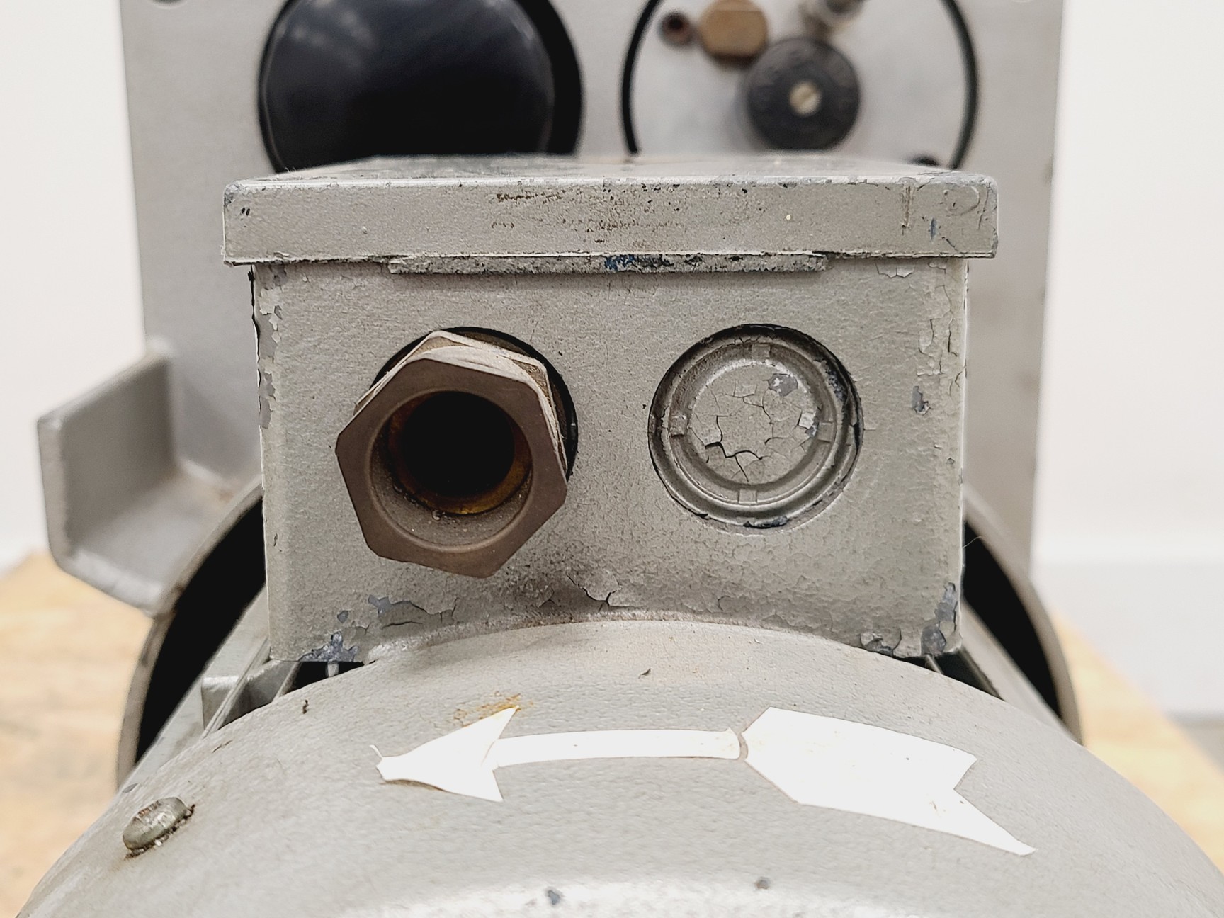 Image of Edwards 80 Two Stage Rotary Vane Pump