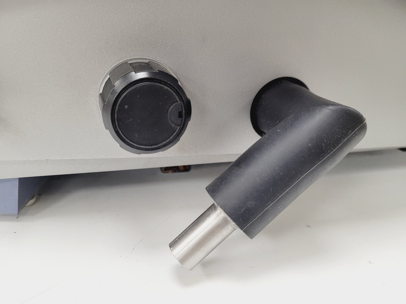 Image of Thermo Fisher Scientific ModulyoD-230 Freeze Dryer Lab