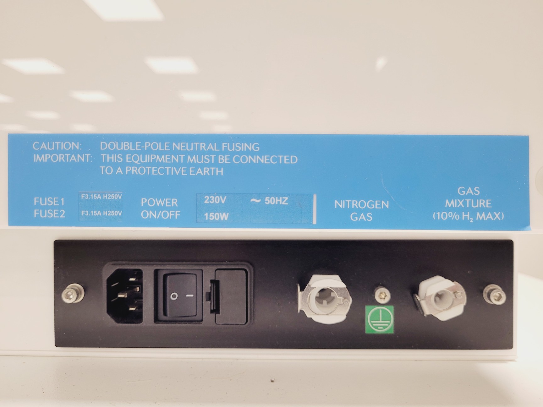 Image of Baker Ruskinn BUGBOX Anaerobic Cabinet Lab