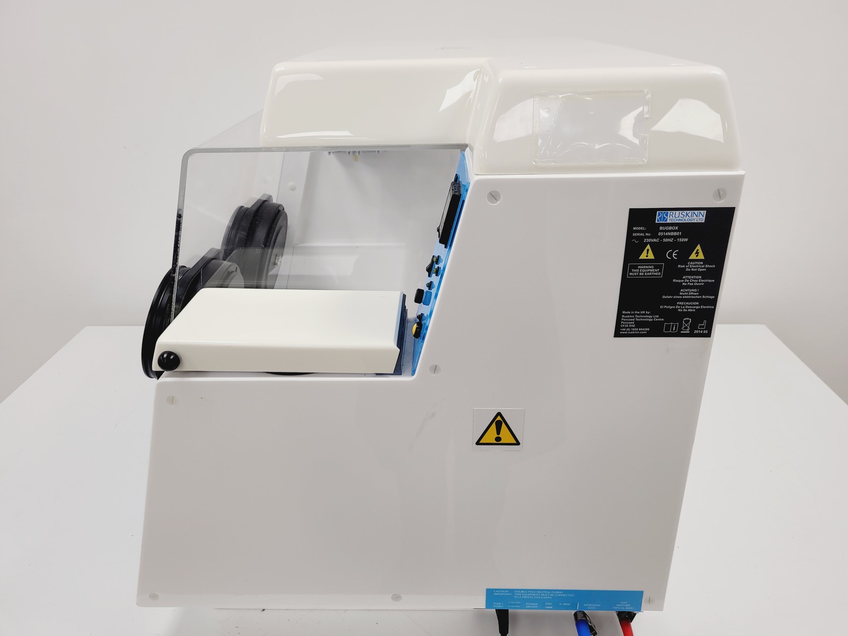 Image of Baker Ruskinn BUGBOX Anaerobic Cabinet Lab